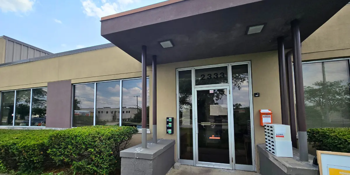 HomeHero Roofing office exterior in Downers Grove