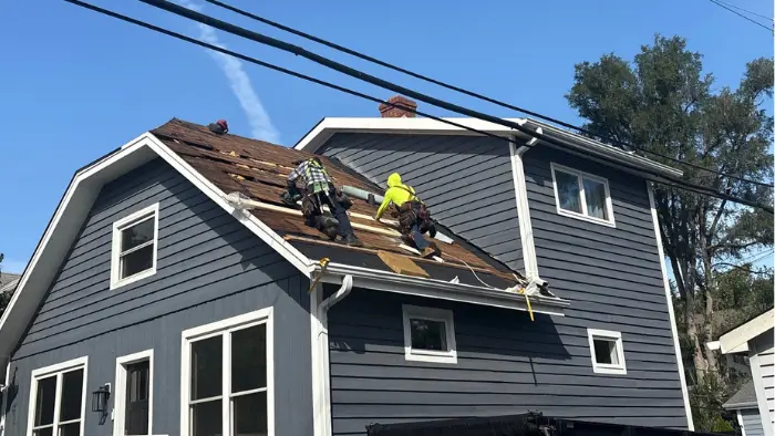 roofing installation team homehero