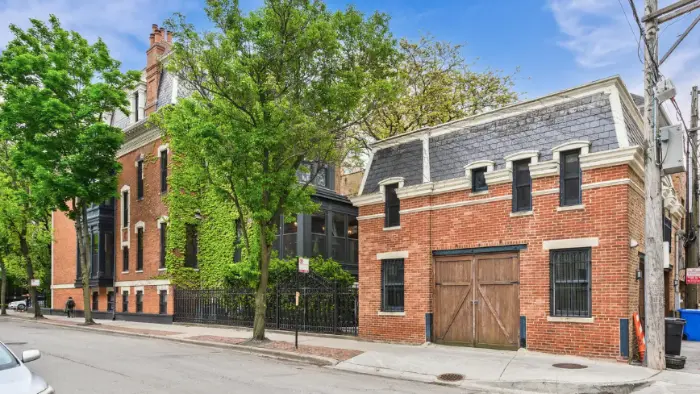 second century mansard roofed house in Chicago